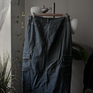 More & more Cargo skirt